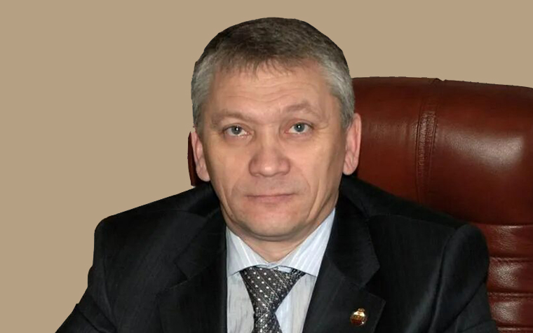 Проявление половых / гендерных различий и социального статуса в общении и склонности перебивать собеседника