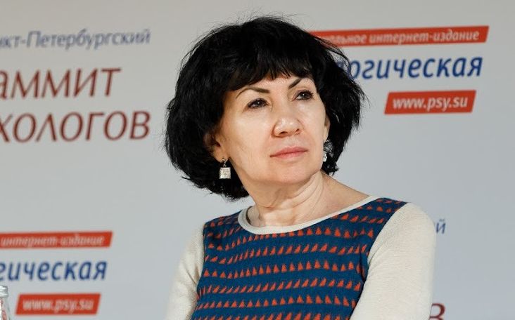 Преадаптация психологии: психолог будущего как проводник человеческого в эпоху технологий